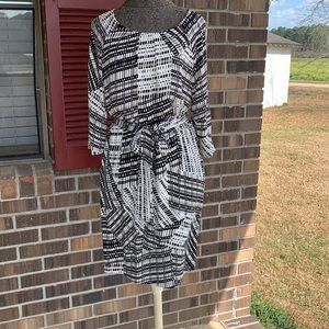 Jessica Simpson Ivory and Black Dress, size 8